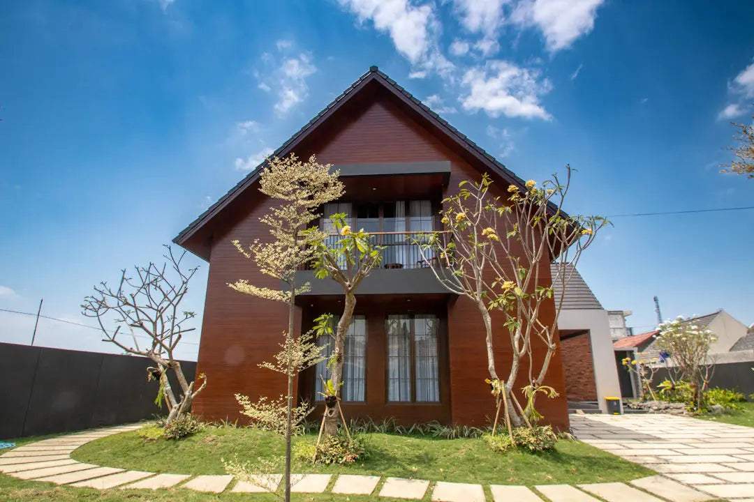 Transform Your Front Yard with Stunning Landscaping